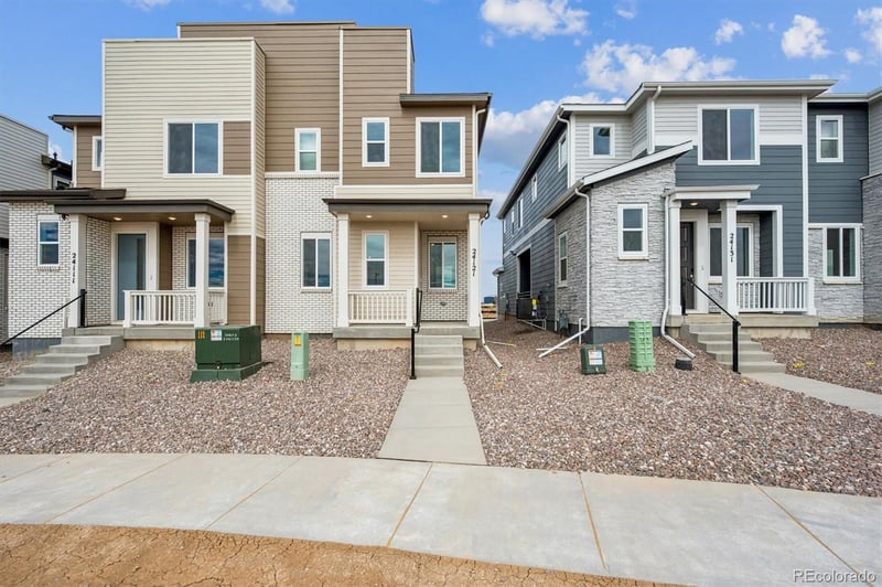 24121 E 30th Pl, Aurora, CO 80019