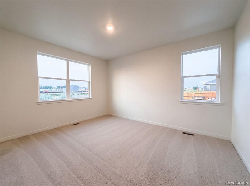 2341 Mountain Sky Dr, Fort Lupton, CO 80621