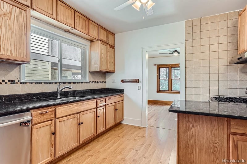 2265 Ivy St, Denver, CO 80207