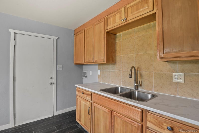 1609 - 1611 Oswego, Aurora, CO 80010