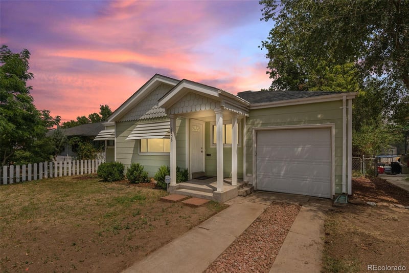 2256 Geneva St, Aurora, CO 80010