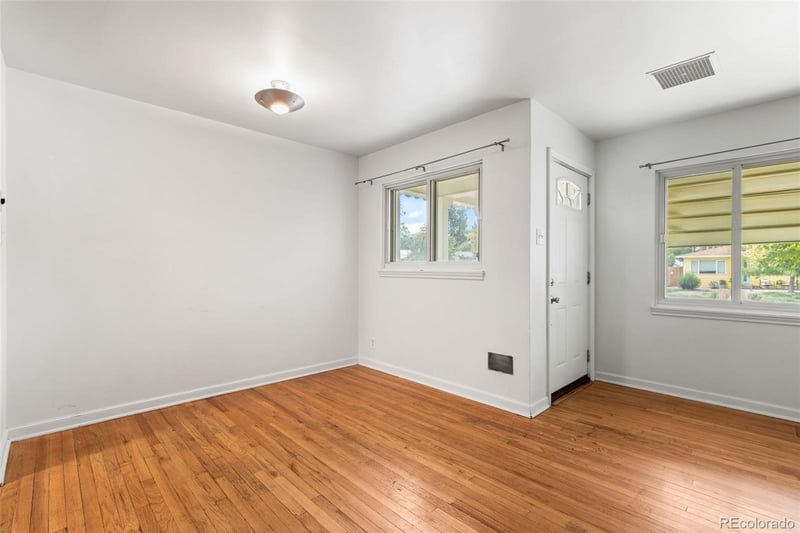 2256 Geneva St, Aurora, CO 80010