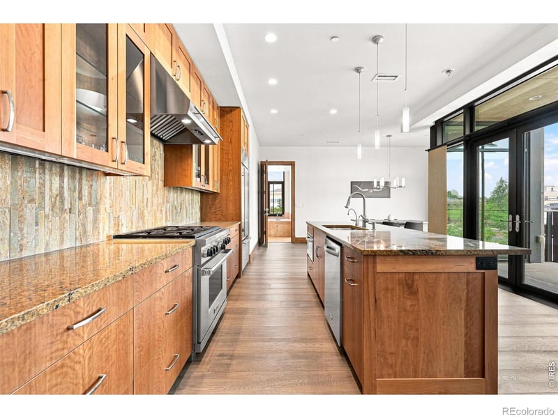 1077 Canyon Blvd #211, Boulder, CO 80302