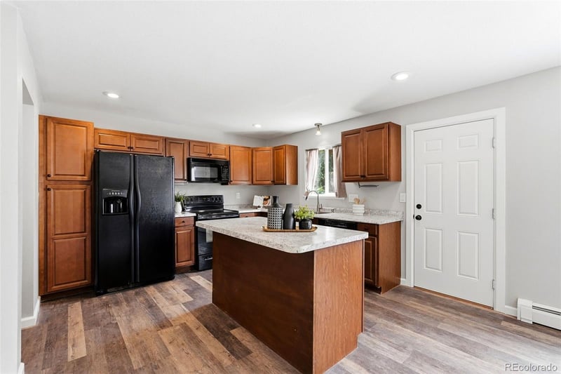 2725 Flintridge Dr, Colorado Springs, CO 80918