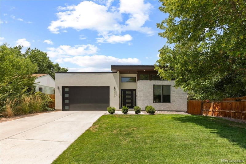 2901 S Bellaire St, Denver, CO 80222