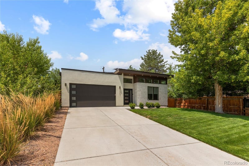 2901 S Bellaire St, Denver, CO 80222