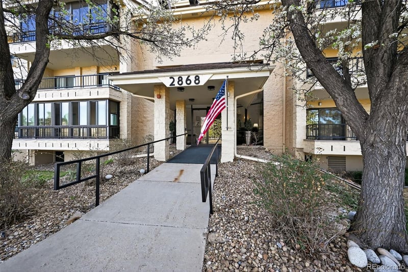 2868 S Heather Gardens Way #103, Aurora, CO 80014