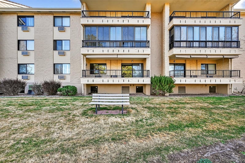 2868 S Heather Gardens Way #103, Aurora, CO 80014