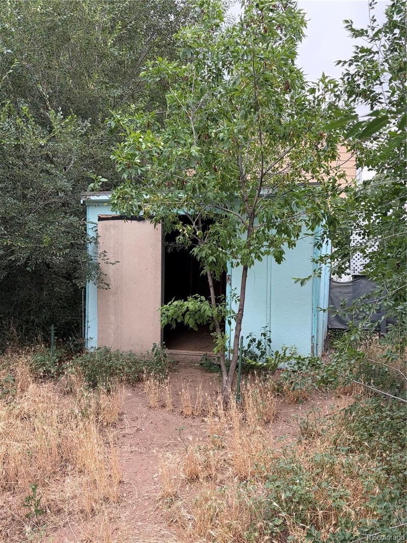 15 Zurich St, Golden, CO 80401