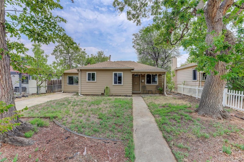 1664 Ironton St, Aurora, CO 80010