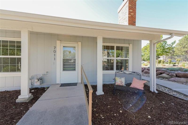 7011 S Knolls Way, Centennial, CO 80122