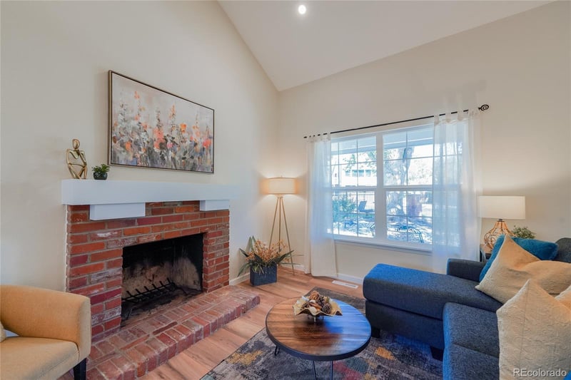 7011 S Knolls Way, Centennial, CO 80122