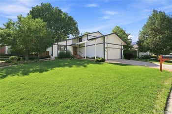 6425 S Galena Ct, Englewood, CO 80111