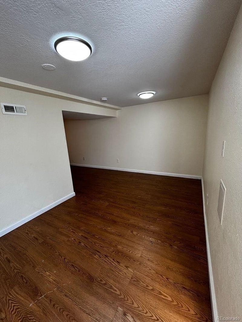 1165 Akron , Aurora, CO 80010