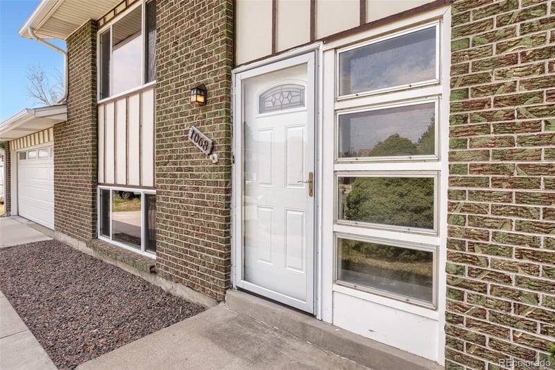1068 Norfolk St, Aurora, CO 80011