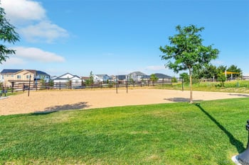 277 S Scottsburg Ct, Aurora, CO 80018