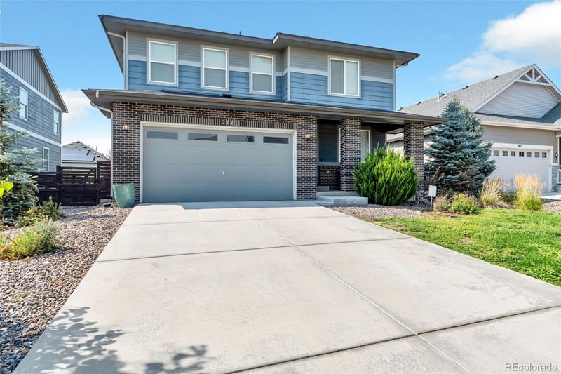 277 Scottsburg Ct, Aurora, CO 80018
