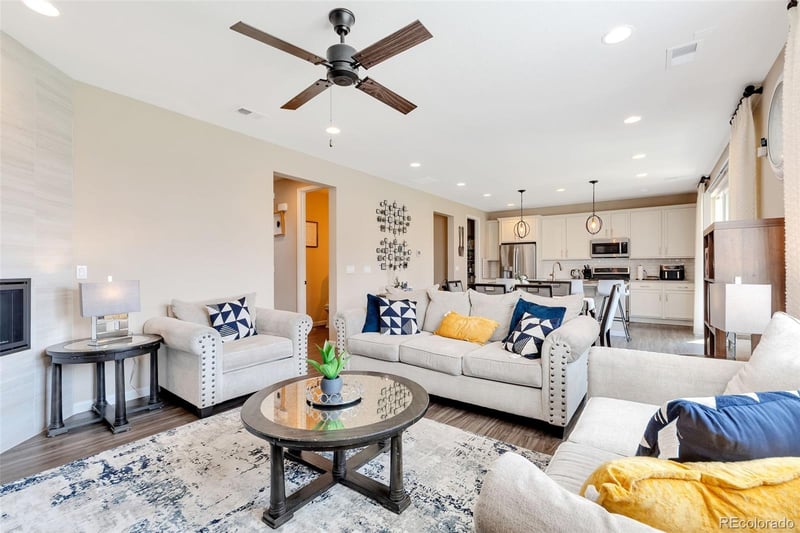 277 Scottsburg Ct, Aurora, CO 80018