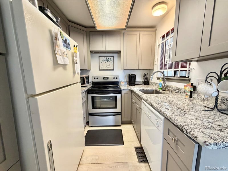 920 Dawson Way #8, Aurora, CO 80012