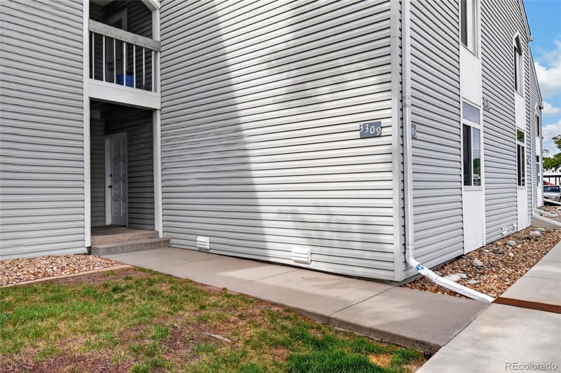 3309 S Monaco Street Pw #A, Denver, CO 80222
