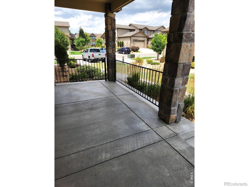 1928 Sunshine Peak Dr, Loveland, CO 80538
