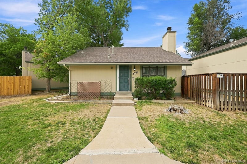 3754 S Danube Cir, Aurora, CO 80013