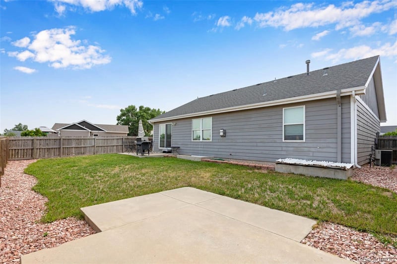 3810 Dove Ln, Evans, CO 80620