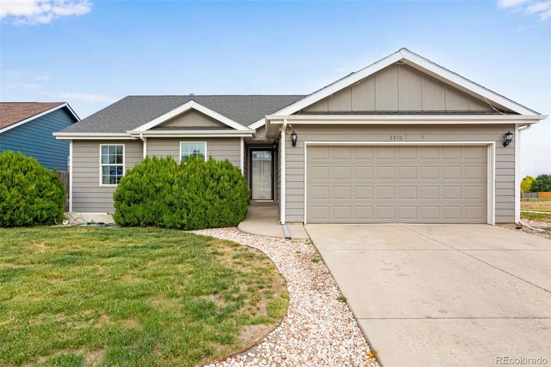 3810 Dove Ln, Evans, CO 80620