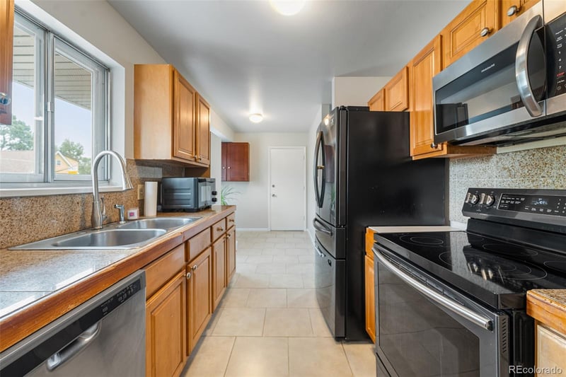 14990 E 10th Ave, Aurora, CO 80011