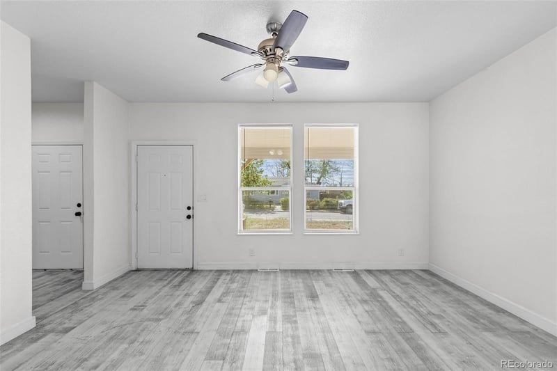 6950 Newport St, Commerce City, CO 80022