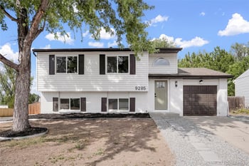 9285 W Wagon Trail Dr, Littleton, CO 80123