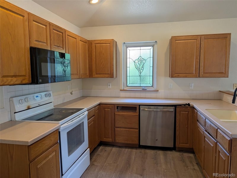 2673 Jarett Dr, Mead, CO 80542