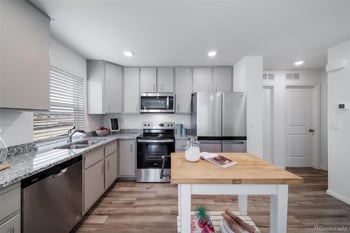 10060 Revere Ct, Commerce City, CO 80022