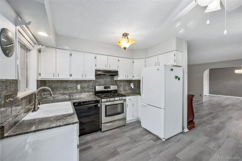 412 E Thunderbird Dr, Fort Collins, CO 80525