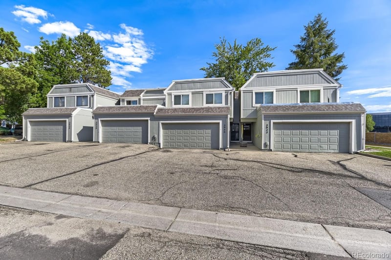 2938 S Parker Ct, Aurora, CO 80014