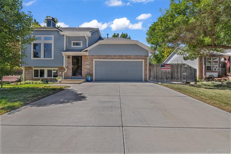 829 Buchanan Ln, Longmont, CO 80504