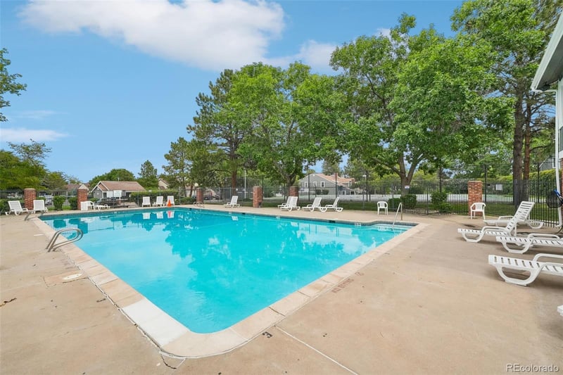 967 S Evanston Cir, Aurora, CO 80012
