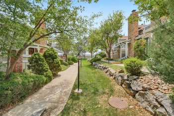 967 S Evanston Cir, Aurora, CO 80012