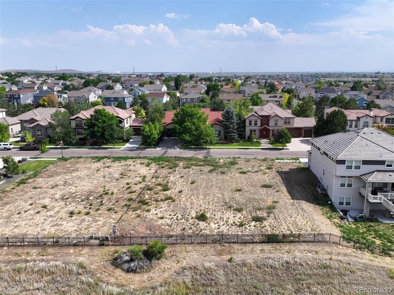 16371 Fairway Dr, Commerce City, CO 80022