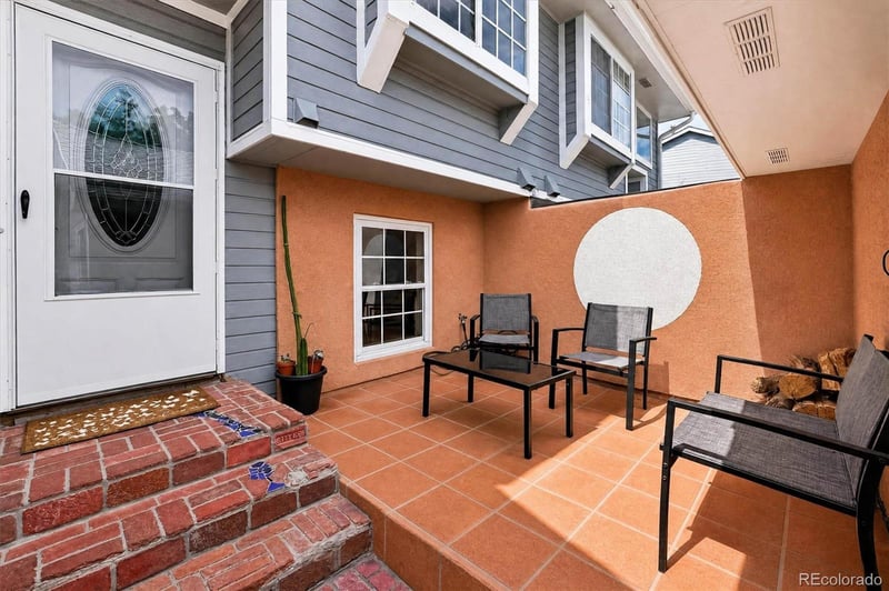 9431 Lou Dr, Denver, CO 80260