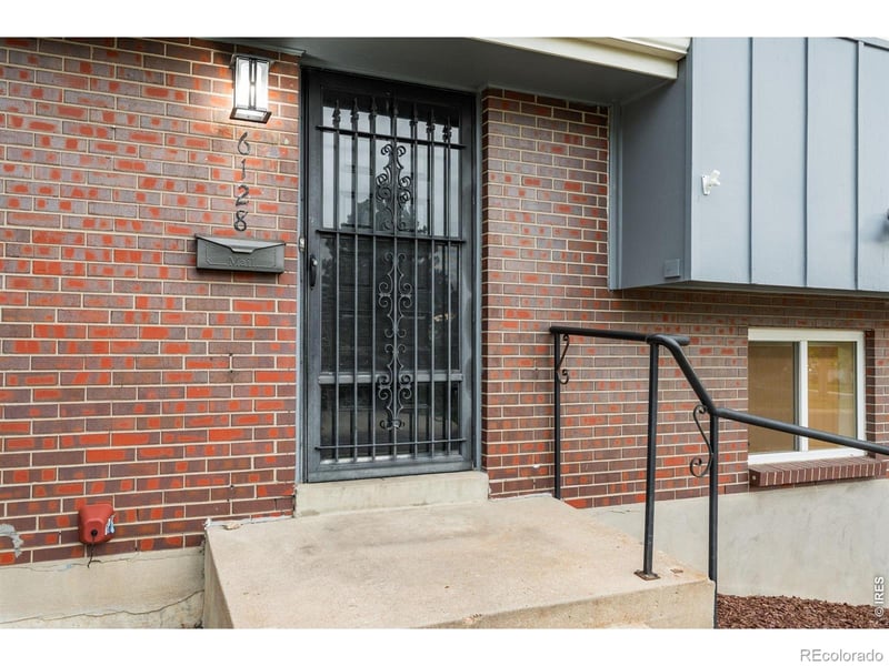 6128 S Madison Ct, Centennial, CO 80121