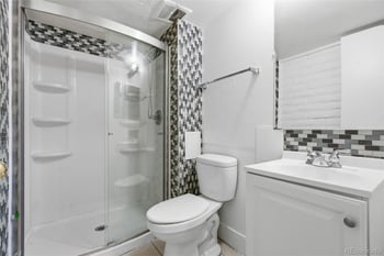 875 S Quebec St #1, Denver, CO 80247