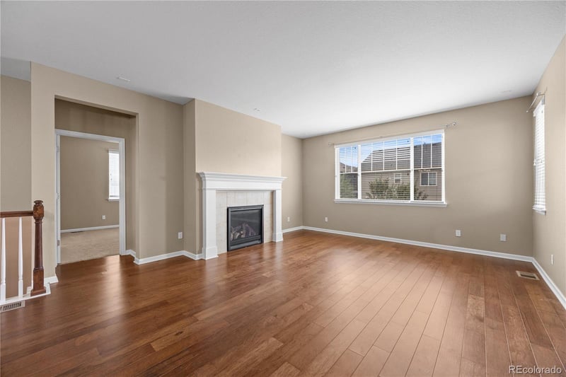 4961 S Versailles Cir, Aurora, CO 80015