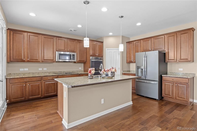 4961 S Versailles Cir, Aurora, CO 80015