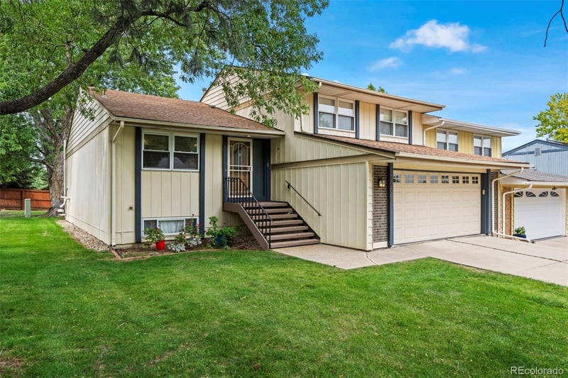 7449 W Maple Dr, Lakewood, CO 80226
