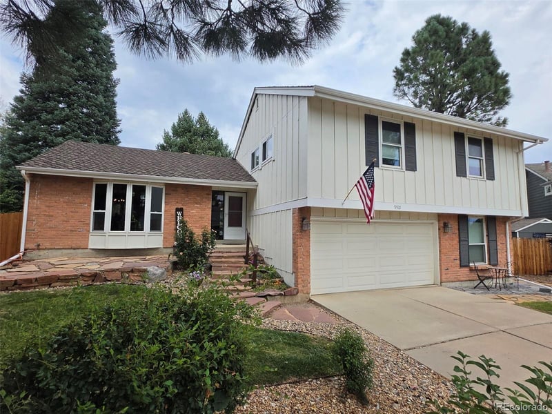 9915 W 85th Way, Arvada, CO 80005