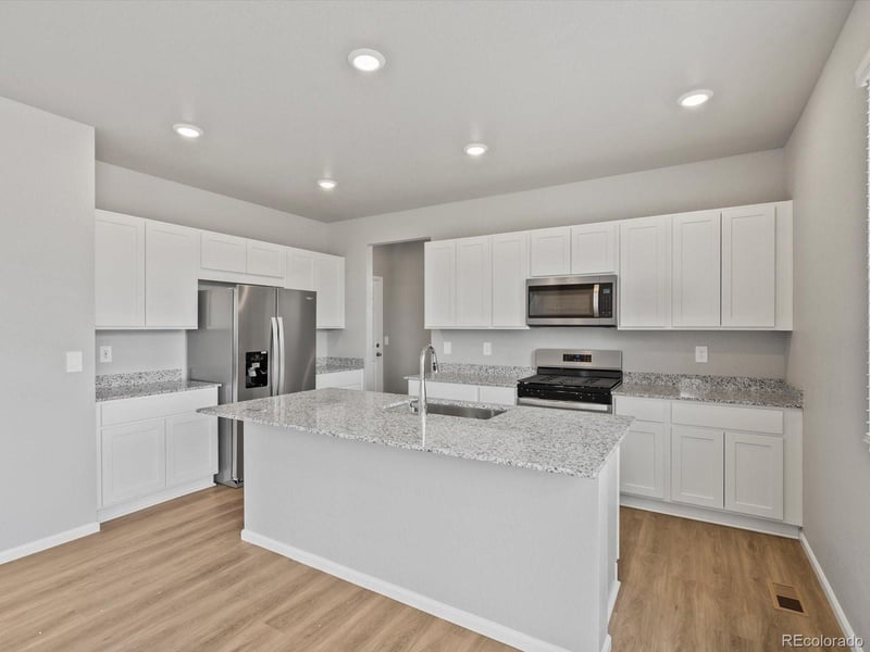 4634 Sugarcane St, Johnstown, CO 80534