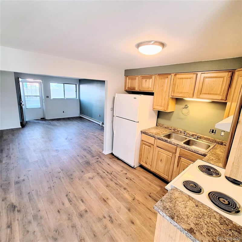 1065 Magnolia St, Colorado Springs, CO 80907