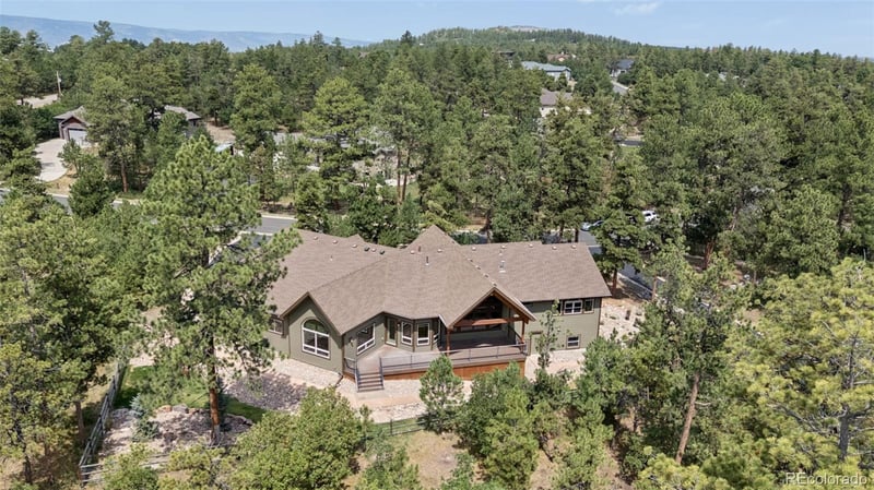 7440 Cameron Cir, Larkspur, CO 80118