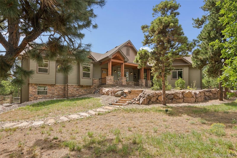 7440 Cameron Cir, Larkspur, CO 80118